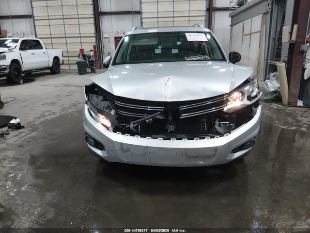 Продаж на аукціоні авто 2012 Volkswagen Tiguan Se, vin: WVGBV7AX0CW553503, номер лоту: 44756377