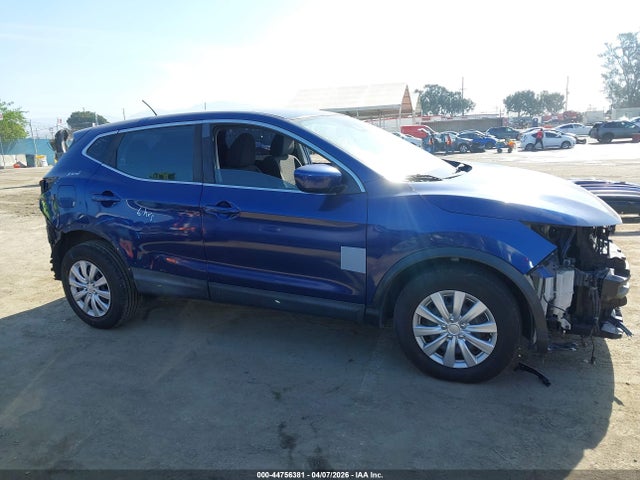 JN1BJ1CV1LW255313 Nissan Rogue Sport S Fwd Xtronic Cvt