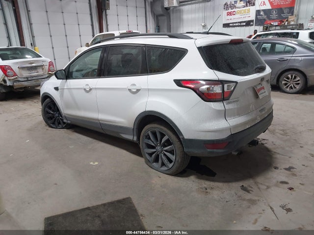 Продажа на аукционе авто 2017 Ford Escape Se, vin: 1FMCU9GD2HUE96451, номер лота: 44756434