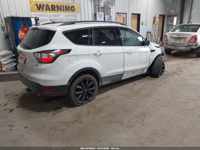 Продажа на аукционе авто 2017 Ford Escape Se, vin: 1FMCU9GD2HUE96451, номер лота: 44756434