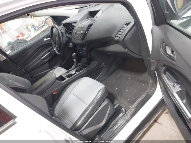 Продажа на аукционе авто 2017 Ford Escape Se, vin: 1FMCU9GD2HUE96451, номер лота: 44756434