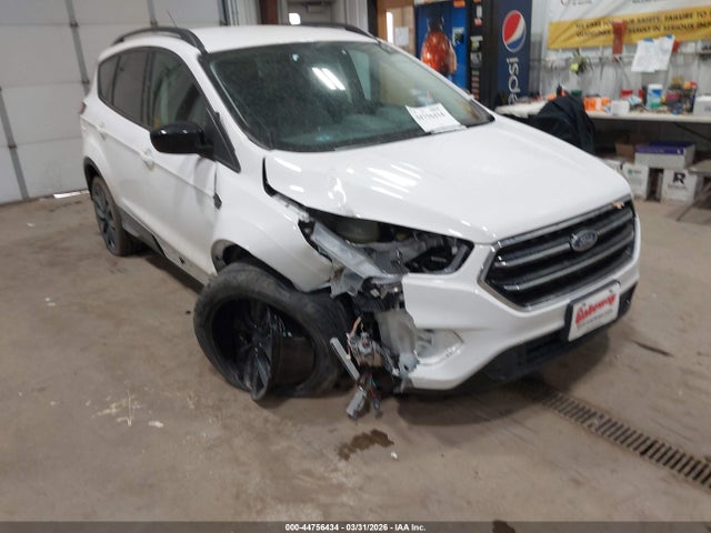 Продажа на аукционе авто 2017 Ford Escape Se, vin: 1FMCU9GD2HUE96451, номер лота: 44756434