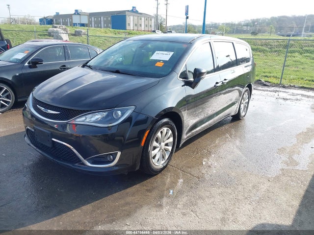 Aukcja sprzedaży 2018 Chrysler Pacifica Touring Plus, vin: 2C4RC1FG8JR163530, numer aukcji: 44756465