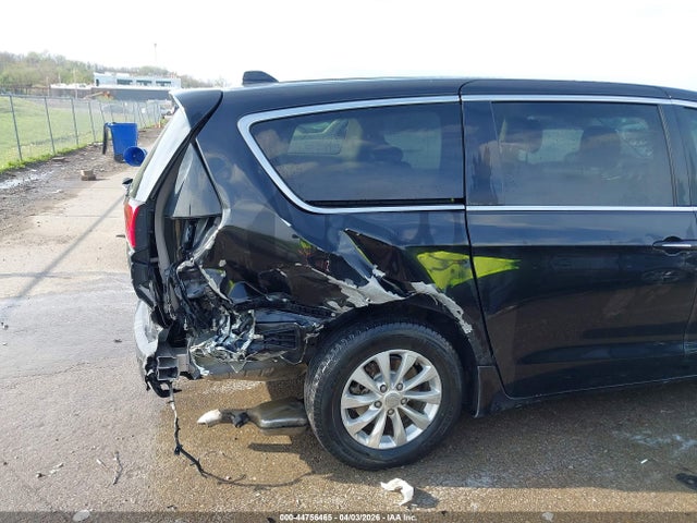 Aukcja sprzedaży 2018 Chrysler Pacifica Touring Plus, vin: 2C4RC1FG8JR163530, numer aukcji: 44756465