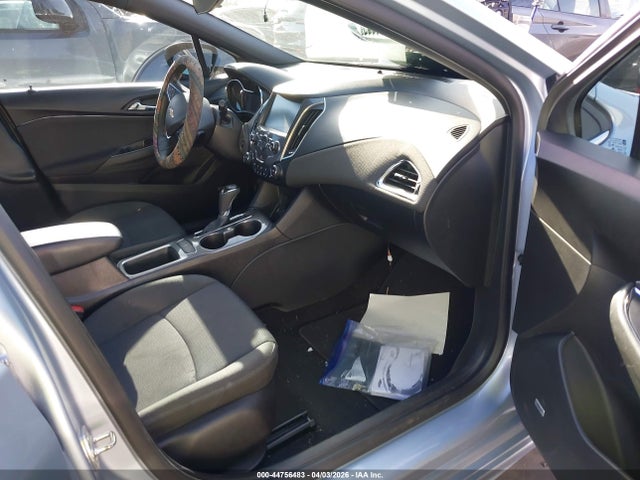 2017 CHEVROLET CRUZE 1G1BE5SM2H7188202 Photo 4