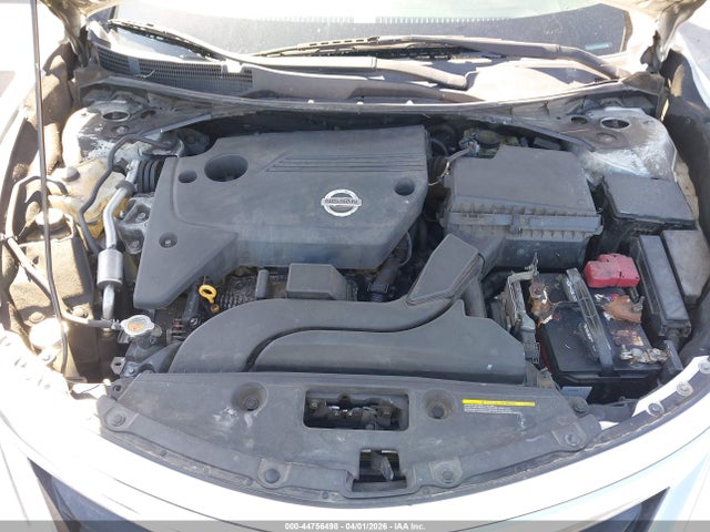 2015 Nissan Altima 2.5/2.5 S/2.5 Sl/2.5 Sv მანქანა იყიდება აუქციონზე, vin: 1N4AL3AP2FC439089, აუქციონის ნომერი: 44756498