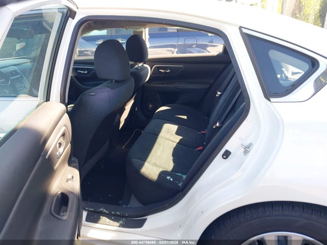 2015 Nissan Altima 2.5/2.5 S/2.5 Sl/2.5 Sv მანქანა იყიდება აუქციონზე, vin: 1N4AL3AP2FC439089, აუქციონის ნომერი: 44756498