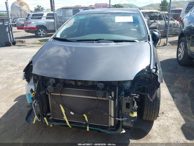 Toyota Prius Four 2015 JTDKN3DU4F1981316 Image 13