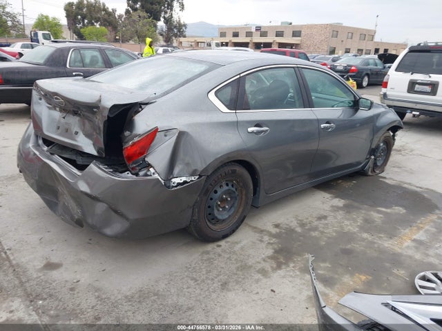 Nissan Altima 2.5 S 2015 1N4AL3AP0FC215156 Image 4