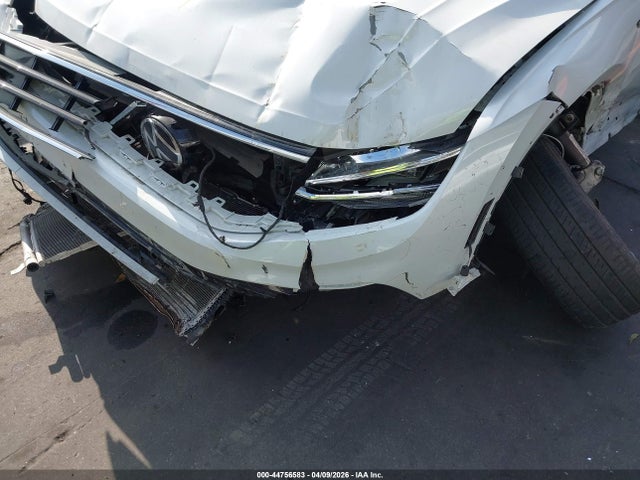Продажа на аукционе авто 2022 Volkswagen Tiguan 2.0t Se R-line Black, vin: 3VVCB7AX7NM064456, номер лота: 44756583
