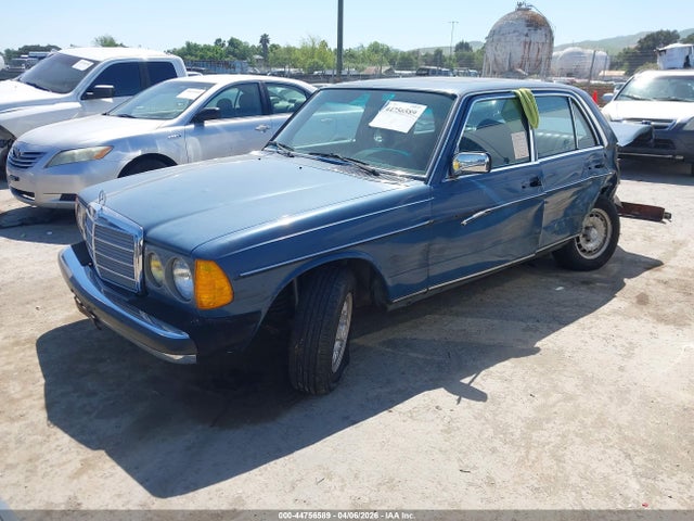 1982 MERCEDES-BENZ 300 WDBAB33A1CB013125 Photo 1