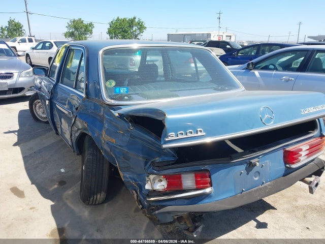 1982 MERCEDES-BENZ 300 WDBAB33A1CB013125 Photo 2