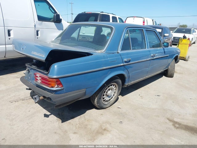 1982 MERCEDES-BENZ 300 WDBAB33A1CB013125 Photo 3