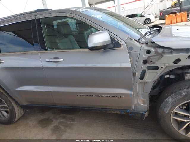 1C4RJEAG0KC790270 Jeep Grand Cherokee Laredo E 4x2
