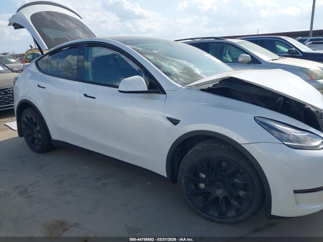 Продажа на аукционе авто 2023 Tesla Model Y Awd/long Range Dual Motor All-wheel Drive, vin: 7SAYGDEE4PA060787, номер лота: 44756592