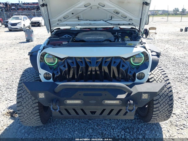 1C4HJWDG3FL605907 Jeep Wrangler Unlimited Freedom Edition
