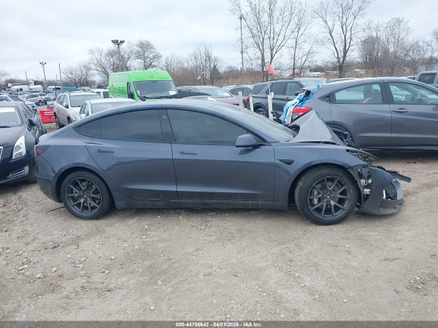 44756642 :رقم المزاد ، 5YJ3E1EB4NF338105 vin ، 2022 Tesla Model 3 Long Range Dual Motor All-wheel Drive مزاد بيع