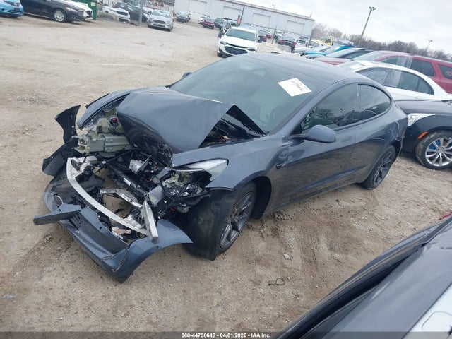 44756642 :رقم المزاد ، 5YJ3E1EB4NF338105 vin ، 2022 Tesla Model 3 Long Range Dual Motor All-wheel Drive مزاد بيع