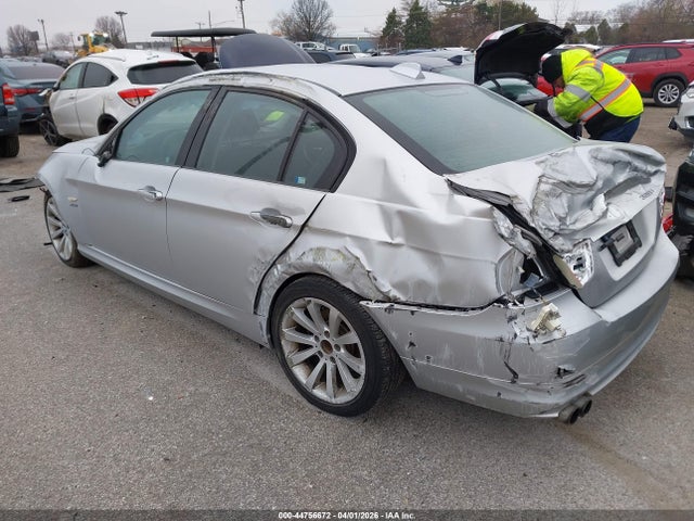 2011 Bmw 328i Xdrive მანქანა იყიდება აუქციონზე, vin: WBAPK7C57BA463689, აუქციონის ნომერი: 44756672