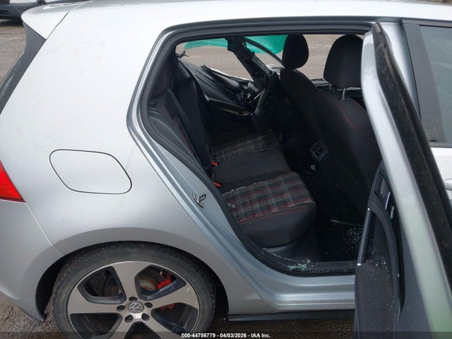 3VW5T7AU7FM102423 Volkswagen Golf Gti 2.0t S 4-door