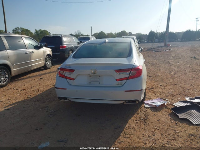 1HGCV2F95JA003859 Honda Accord Touring 2.0t