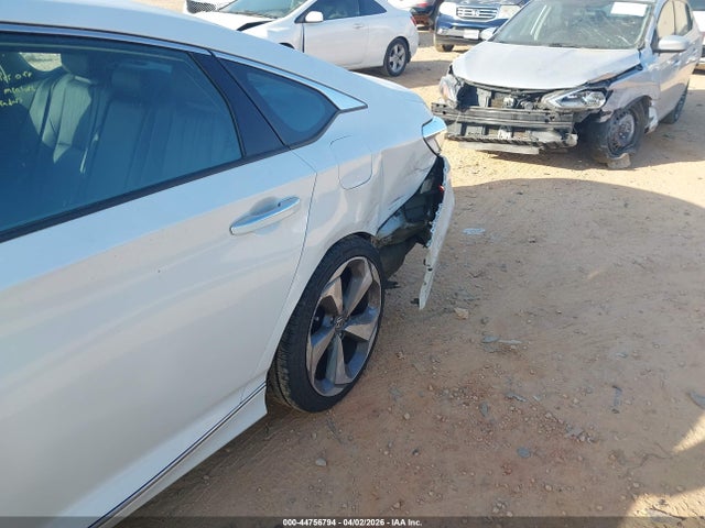 1HGCV2F95JA003859 Honda Accord Touring 2.0t