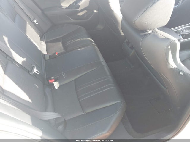 1HGCV2F95JA003859 Honda Accord Touring 2.0t