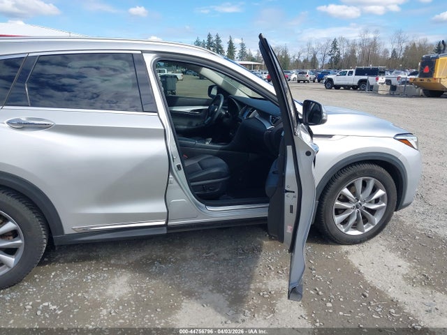 3PCAJ5M18KF137113 Infiniti Qx50 Luxe