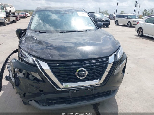 JN8AT3BA6MW018108 Nissan Rogue Sv Fwd