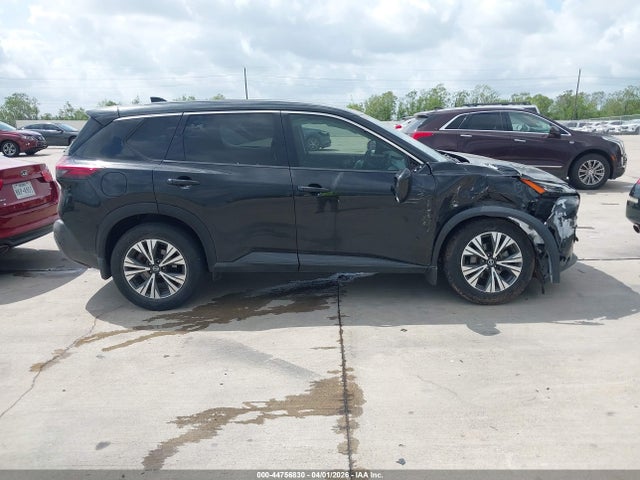JN8AT3BA6MW018108 Nissan Rogue Sv Fwd