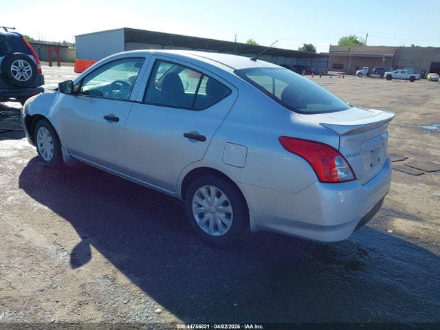 44756831 :رقم المزاد ، 3N1CN7AP1JL831260 vin ، 2018 Nissan Versa 1.6 S+ مزاد بيع