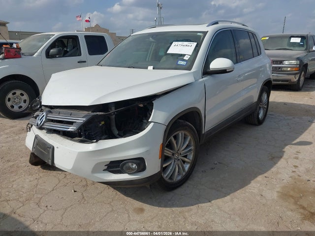 WVGAV7AX7GW509225 Volkswagen TIGUAN SE