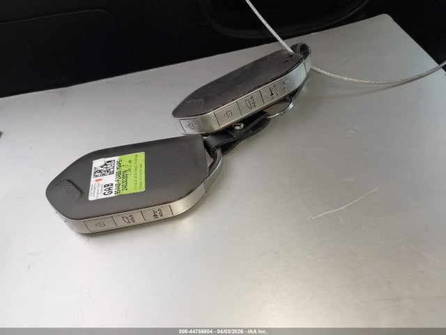 5XYRKDJF7RG300623 KIA Sorento X-line Sx