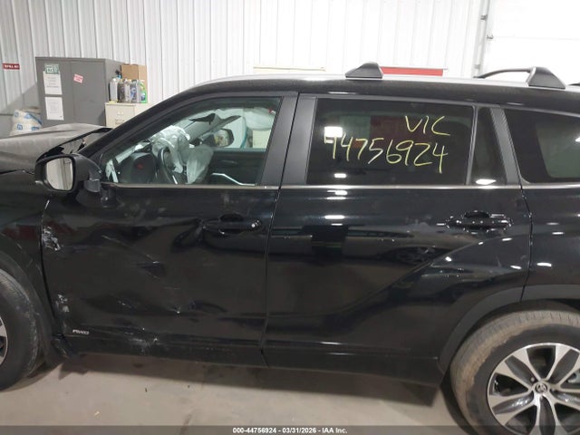 44756924 :رقم المزاد ، 5TDKBRCH6PS602269 vin ، 2023 Toyota Highlander Hybrid Xle مزاد بيع