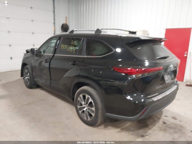44756924 :رقم المزاد ، 5TDKBRCH6PS602269 vin ، 2023 Toyota Highlander Hybrid Xle مزاد بيع