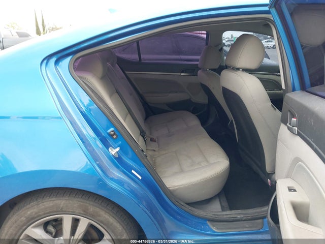 KMHD84LF4JU475111 Hyundai ELANTRA SEL