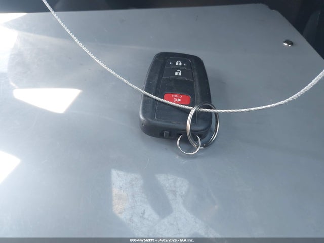 Toyota C-HR XLE 2021 JTNKHMBX4M1102402 Image 11