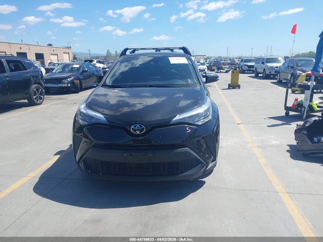 Toyota C-HR XLE 2021 JTNKHMBX4M1102402 Image 12
