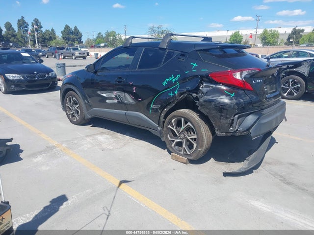 Toyota C-HR XLE 2021 JTNKHMBX4M1102402 Image 3