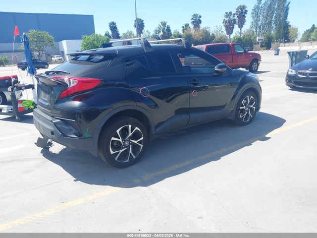 Toyota C-HR XLE 2021 JTNKHMBX4M1102402 Image 4
