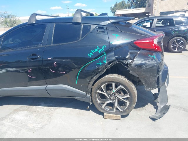 Toyota C-HR XLE 2021 JTNKHMBX4M1102402 Image 6