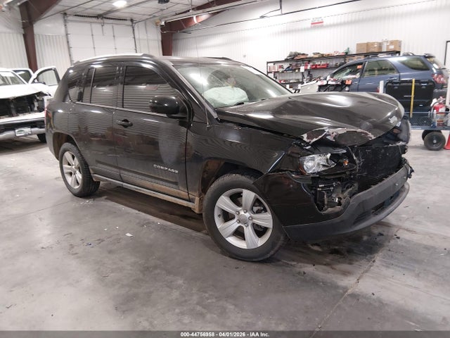 Jeep Compass Latitude 4x4 2017 1C4NJDEB2HD167551 головне зображення
