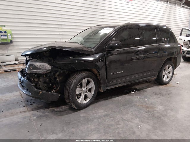 Jeep Compass Latitude 4x4 2017 1C4NJDEB2HD167551 Image 2
