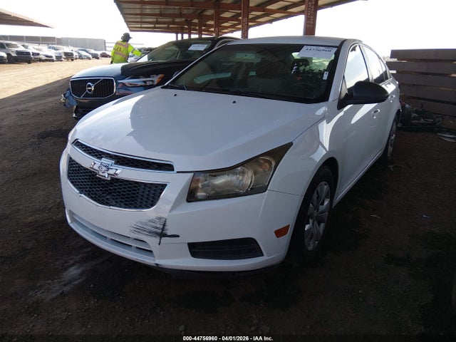 1G1PA5SH9E7122116 Chevrolet Cruze Ls Auto