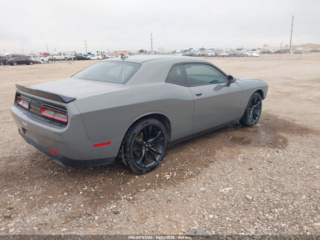 2C3CDZAG2JH311464 Dodge Challenger Sxt Plus