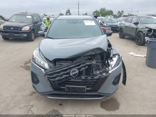 3N1CP5DV1NL488108 Nissan Kicks Sr Xtronic Cvt