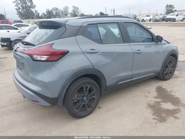 3N1CP5DV1NL488108 Nissan Kicks Sr Xtronic Cvt