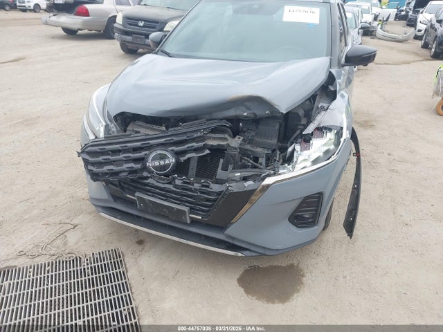 3N1CP5DV1NL488108 Nissan Kicks Sr Xtronic Cvt