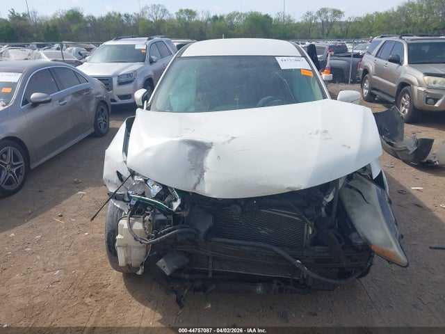 2014 Nissan Rogue S მანქანა იყიდება აუქციონზე, vin: 5N1AT2MV4EC811671, აუქციონის ნომერი: 44757087