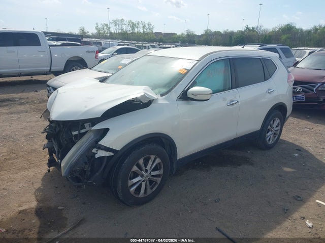 2014 Nissan Rogue S მანქანა იყიდება აუქციონზე, vin: 5N1AT2MV4EC811671, აუქციონის ნომერი: 44757087